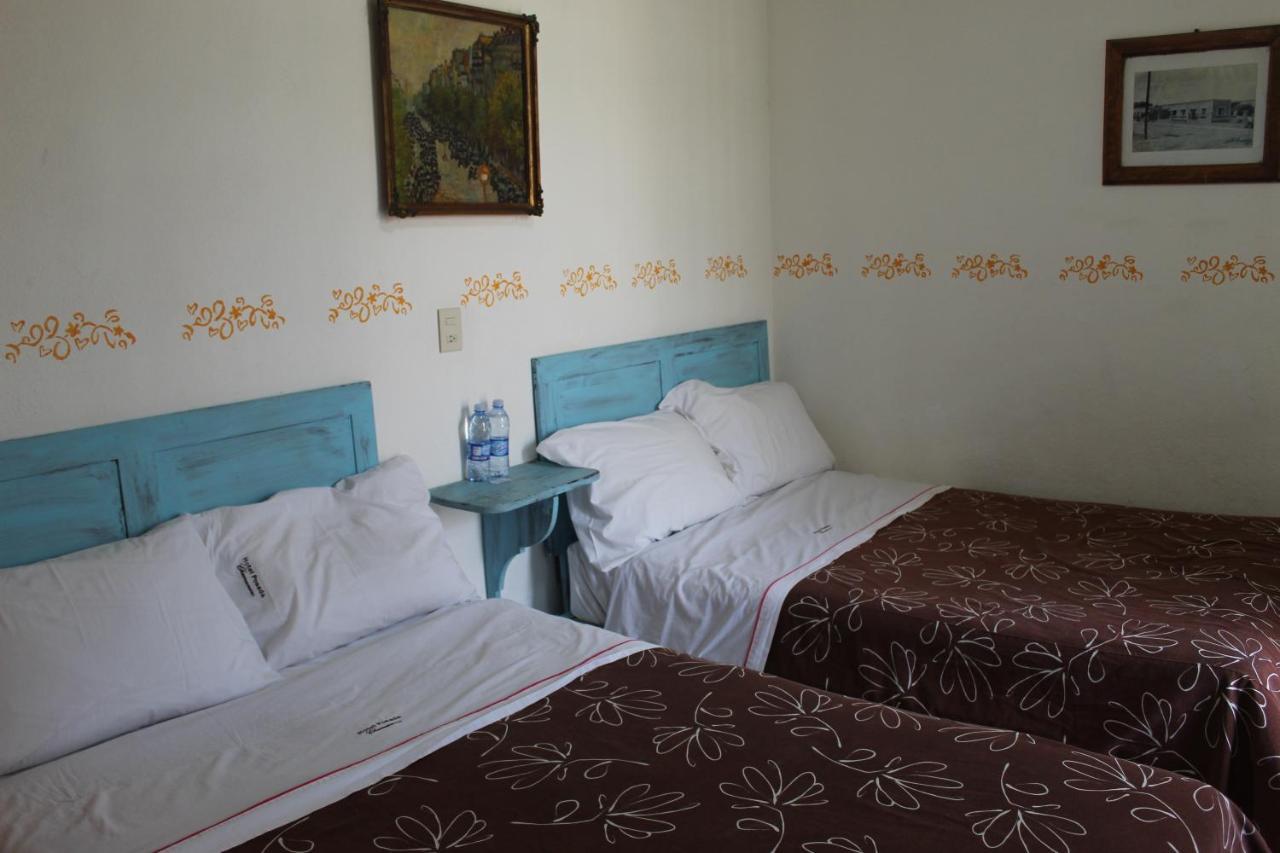 Hotel Posada Chamacuero Comonfort エクステリア 写真