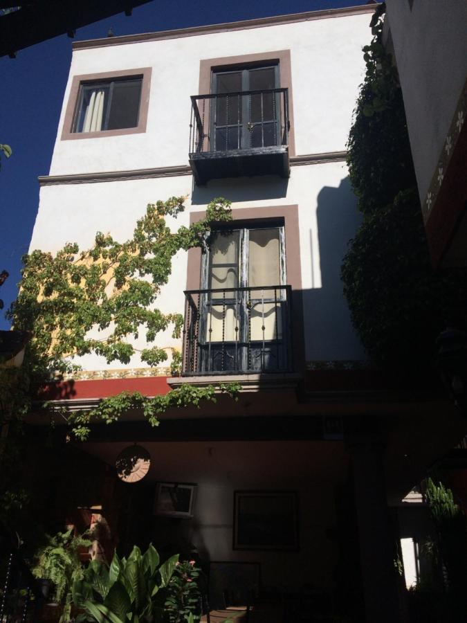 Hotel Posada Chamacuero Comonfort エクステリア 写真